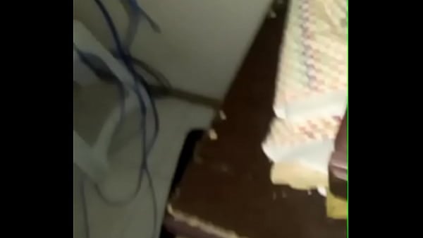 PARA AGRADECER OS 250K VIEWS, A CASADA EXIBIU O BUCETÃO ENSOPADO E PEDIU PRO COMEDOR SOCAR GOSTOSO