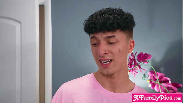 Latina Barely-legal Stepsibling Xxlayna Marie Just Tries To Claim Everything