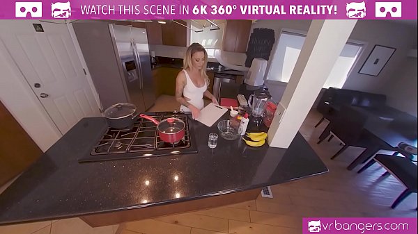 VRBangers Sultry Austrlian Housewife Isabelle Deltore Get Pounded Hard While Cooking