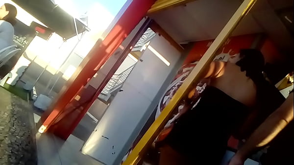 Gostosa De Shortinho