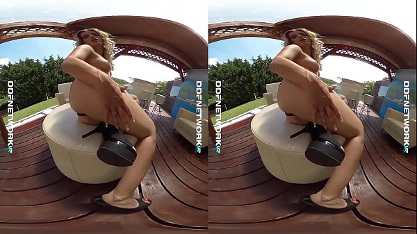 DDFNetwork VR - Poolside VR Striptease With Alice
