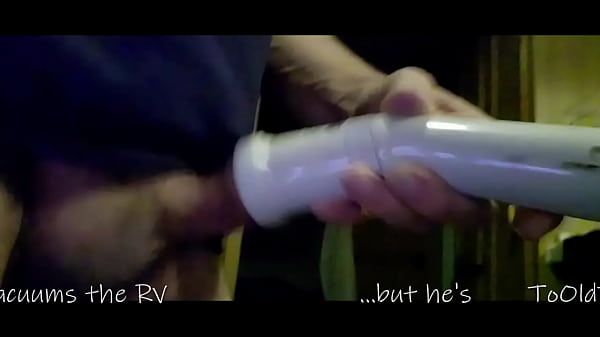 Travellin' Old Dude Vacuums The RV...but He's ToOldToMind