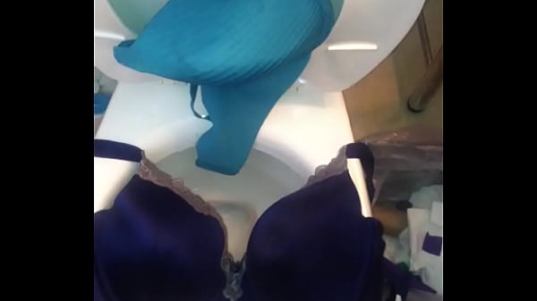 Stepsis 40DD Bras Gets It