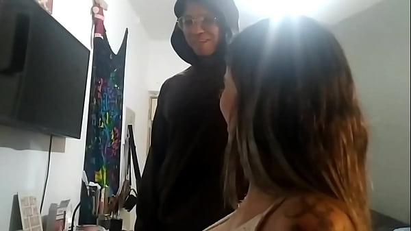Home Office: Pedi Para O Motoboy Me Trazer Um Documento, Na Verdade Eu Só Queria Que Ele Ficasse Com A Minha Buceta. Completo E Sem Cortes