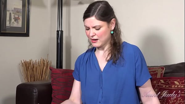 AuntJudys - Your Filthy StepAunt Aurora Grants You JOI