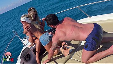 Shalina Devine Candee Licious Boat Menage Internal Finish Gulp