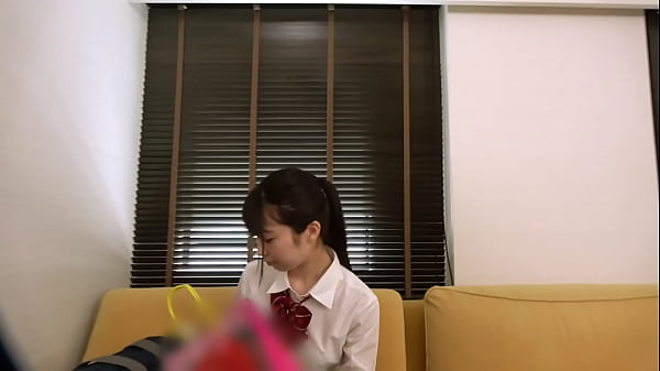 ハメ撮り 小柄でかわいい優等生のJKとハメ撮りセックス。美乳美尻のカラダがエロい。手マンで潮吹きしまくり。 ミニマムボディに種付けプレス。バックで生ハメセックス。